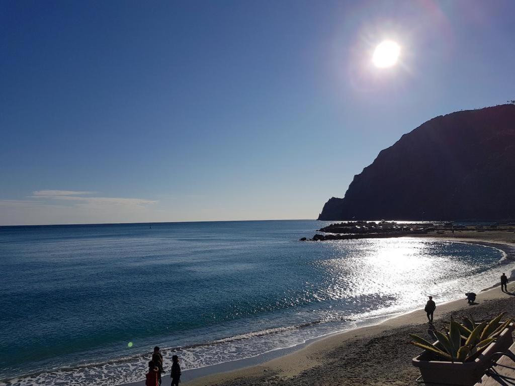 Miramar Cosy Apartment Monterosso al Mare Bagian luar foto